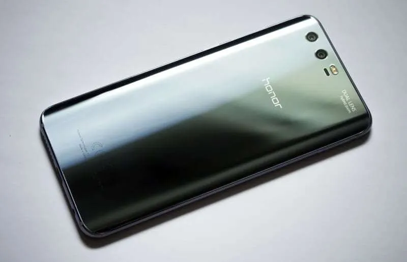 3 Cara Mudah Mengetahui Tipe HP Android Apapun 9 Bagian belakang ponsel 3 Cara Mudah Mengetahui Tipe HP Android Apapun 9 Bagian belakang ponsel