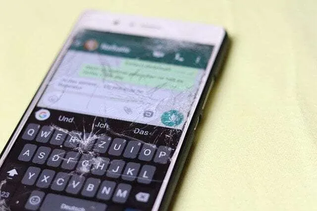 Cara Mudah Mengetahui Versi HP Android yang Terinstal 7 Broken screen Android Cara Mudah Mengetahui Versi HP Android yang Terinstal 7 Broken screen Android