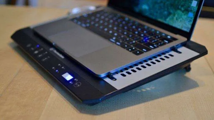 Cooling Pad 5 Cara Sederhana Mendinginkan Laptop yang Cepat Panas 3 Cooling Pad