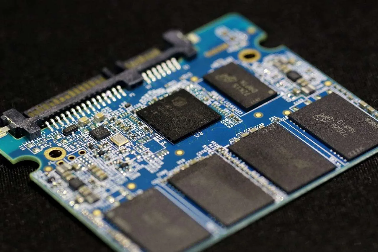 6 Cara Mempercepat Booting Windows 10 Dalam Hitungan Detik 17 solid state drive internal 6 Cara Mempercepat Booting Windows 10 Dalam Hitungan Detik 17 solid state drive internal